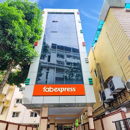 Fabexpress Mid Town Hotel